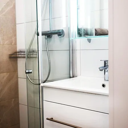 Modern Apartment In Duesseldorf With Parking Ντίσελντορφ
