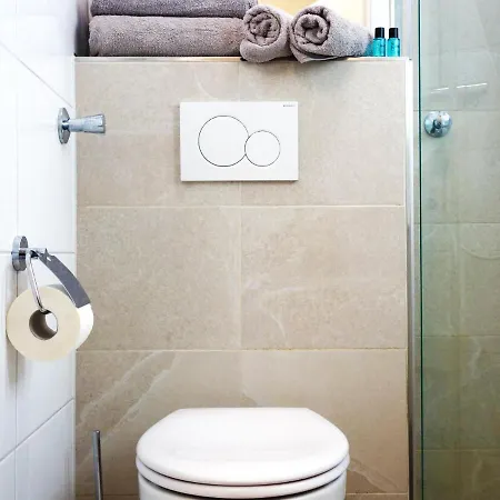 Modern Apartment In Duesseldorf With Parking Διαμέρισμα *
