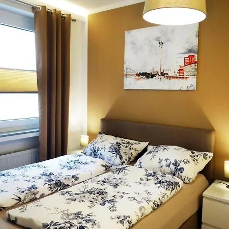 Modern Apartment In Duesseldorf With Parking Διαμέρισμα *
